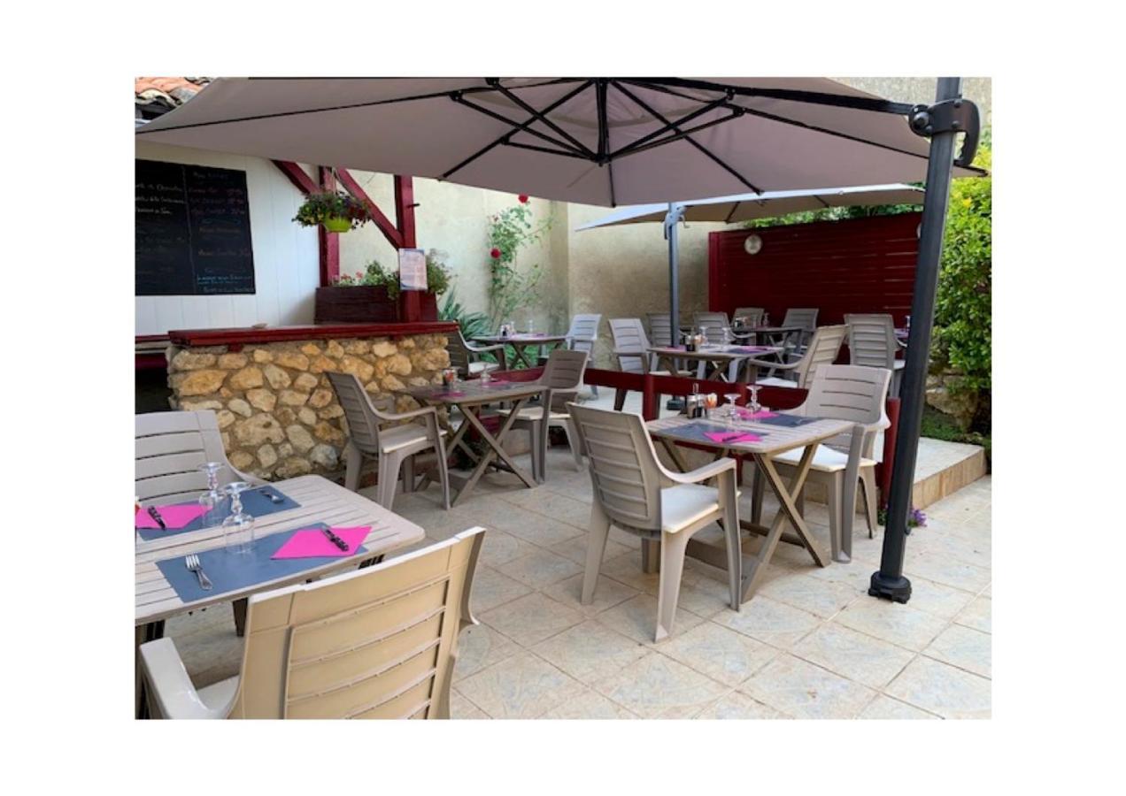 Hotel Restaurant De L'Union Mirambeau  Exterior photo