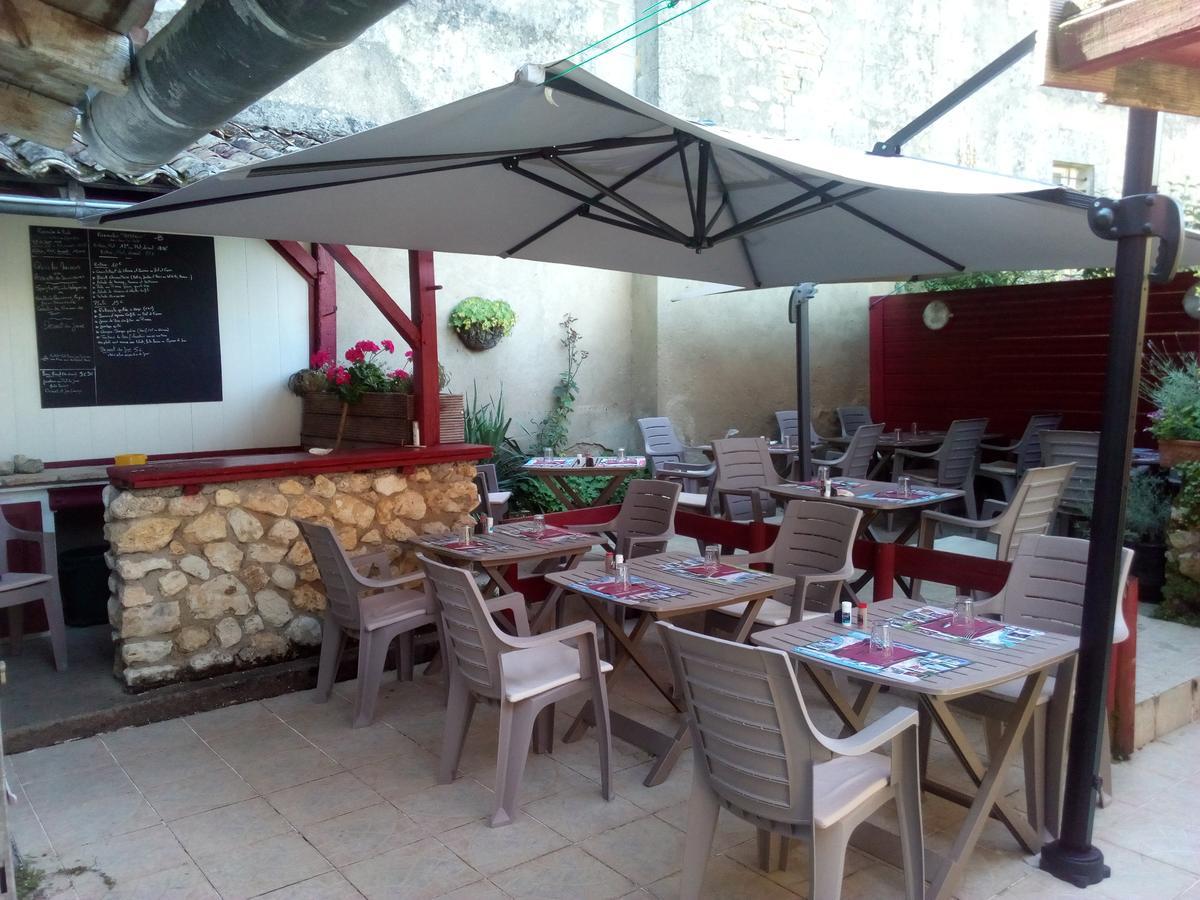 Hotel Restaurant De L'Union Mirambeau  Exterior photo